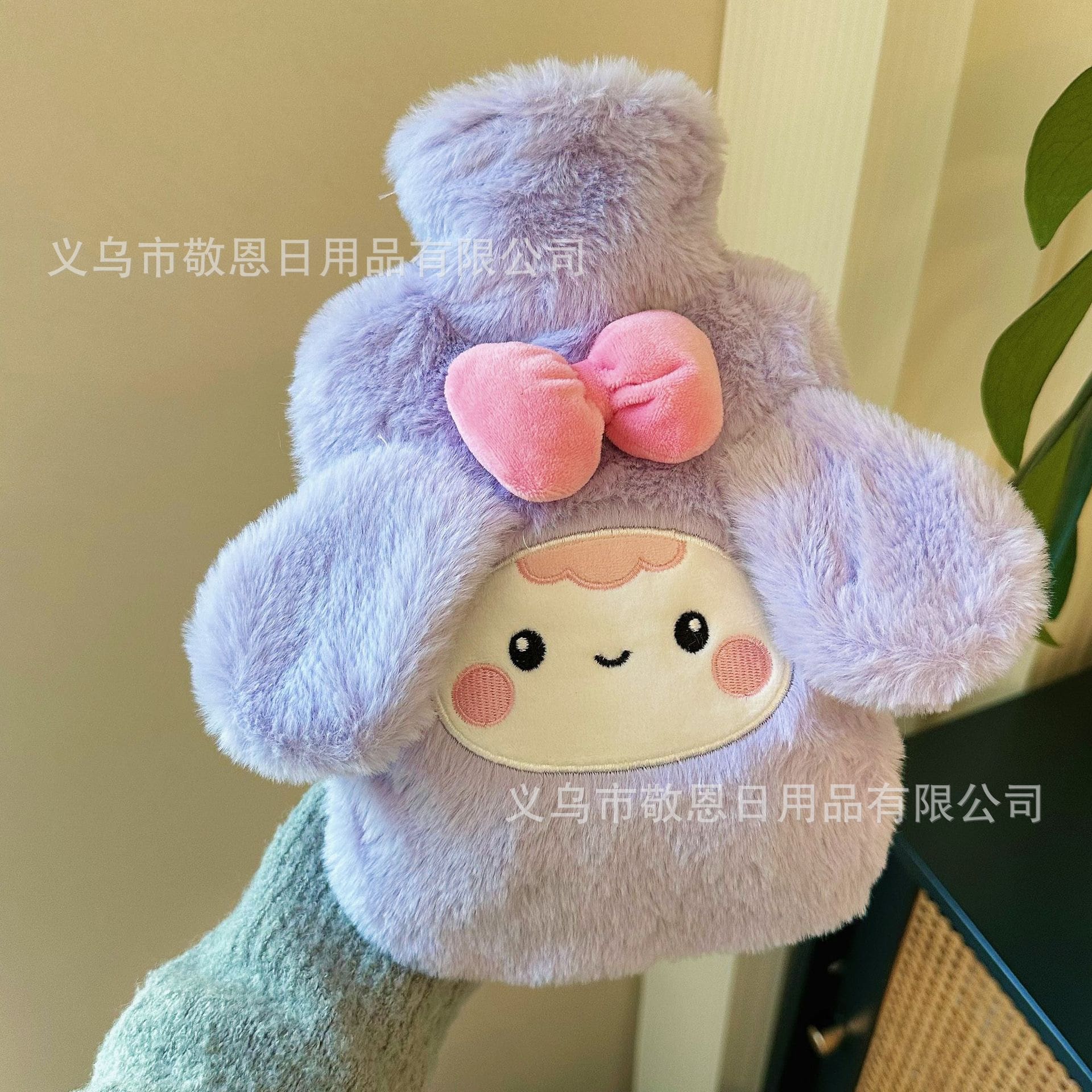 کیسه آب گرم بنکس مدل T5577 طرح عروسکی ظرفیت 1 لیتر